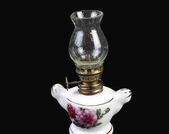 Lámpara de queroseno de porcelana vintage, motivo de rosa pintado a mano, minilámpara de aceite de Hong Kong, farol de mesa antiguo coleccionable, decoración cottagecore.