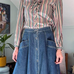 Vintage 80s striped secretary button down blouse with long sleeves and high ruffle neck and placket // small S M