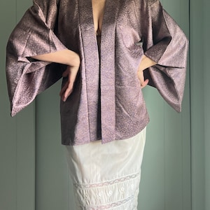 Vintage Japanese Haori Kimono Robe Jacket Plum Lilac Purple with Tan Foliage Print One Size image 1