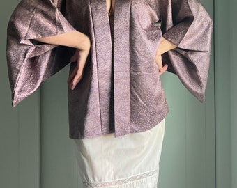 Vintage Japanese Haori Kimono Robe Jacket Plum Lilac Purple with Tan Foliage Print  One Size