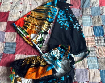 Vintage 70s Blue Black Tropical Floral Triangle Halter Top and Low Rise Bikini Bathing Suit Swimsuit 2 piece Set // Size S