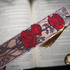Zakładka Roses in Bloom | Zakładka ACOTAR | Zakładka Fantasy | Zakładka laminowana | Zakładka z chwostem
