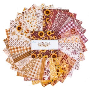 Peut inclure: Un empilement d'échantillons de tissu carrés disposés en éventail circulaire. Le tissu présente divers motifs sur le thème de l'automne, notamment des tournesols, des carreaux, des fleurs et des feuilles dans des tons orange, brun, jaune et blanc.