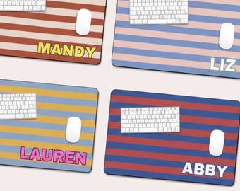 Alfombrilla de escritorio personalizada, alfombrilla de escritorio con nombre personalizado, alfombrilla de ratón a rayas de colores, decoración estética para la oficina, accesorio para la habitación de la residencia estudiantil.