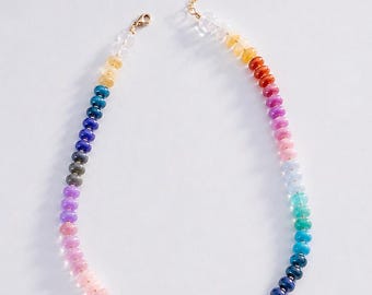 Collar de cuentas de vidrio de colores, collar llamativo arcoíris hecho a mano, joyería para vestir dopamina, accesorio vibrante de verano