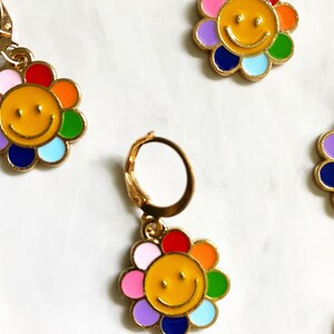 Smiley Face Flower Earrings, Huggies, Smiley Face Earrings, Pride Earrings, Rainbow, Preppy Earrings, Y2K Jewelry. Retro Jewelry, Vintage
