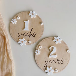 Baby Milestone Boho Baby Milestone Wooden daisy Flower Milestone Disc Monthly Baby Milestone Marker Baby Growth Baby Photo Prop image 4