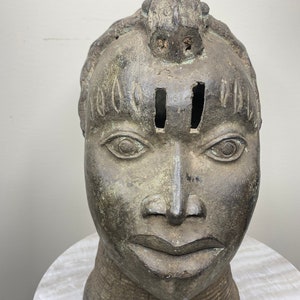 Head of King Oba Nigeria, Bronze Royal Leopard on Oba Head Africa 14&quot; X 8&quot;