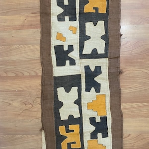 Handmade Kuba Raffia Cloth: African Woven Textile (120&quot; x 20&quot;)