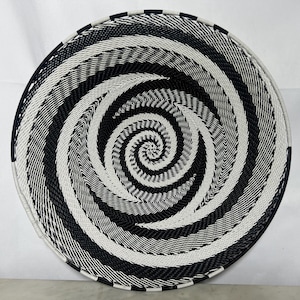 hand weave large Zulu South African telephone wire basket 12&quot; X 5&quot; African art