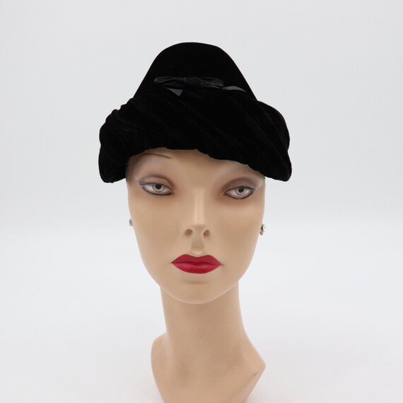 Vintage Black Velveteen Conical Hat - 1930s 1940s… - image 2
