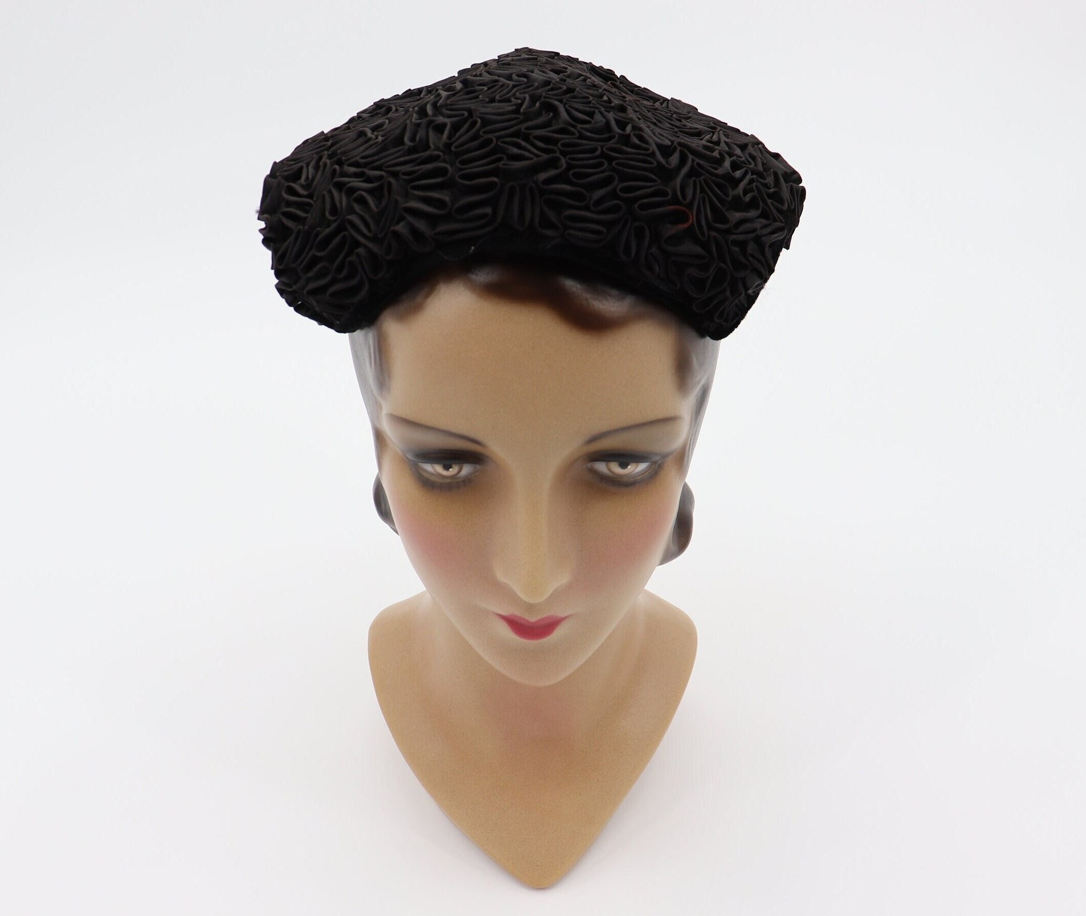 1930s–40s Black Silk Velvet Skull Cap with Sculptural Corded Trim Black Velvet 1930s Hat - Etsy main image 4