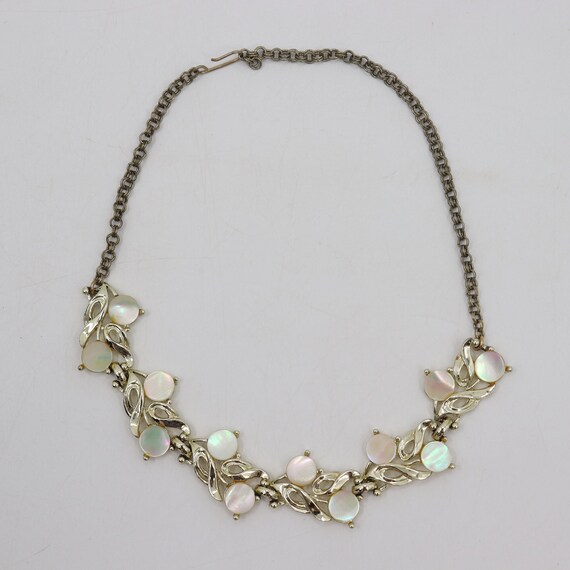 Vintage Mother of Pearl Necklace - Unsigned 1950s 