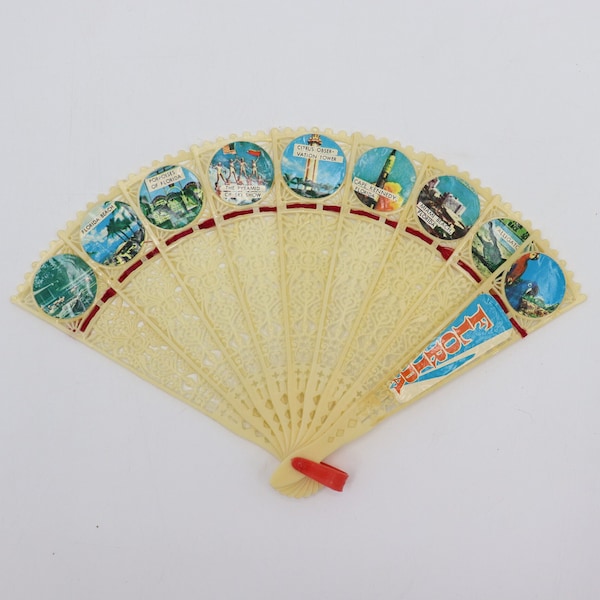 Vintage Celluloid Plastic Souvenir Hand Fan From Florida - Made in Hong Kong