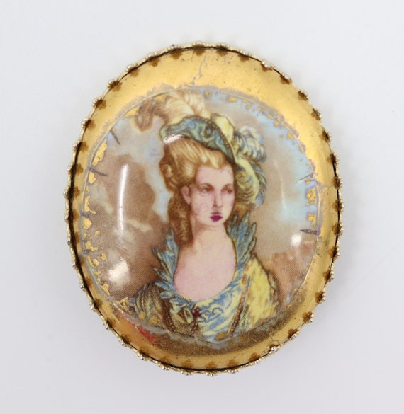 Vintage Gold Rococo Brooch - Marie Antoinette Styl