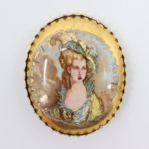 Vintage Gold Rococo Brooch - Marie Antoinette Style Pin