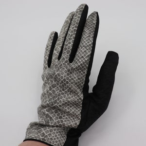Vintage Gray and Black Gloves - Size 7.5 with a Snake Pattern - Antique Everyday Women&#39;s Glove