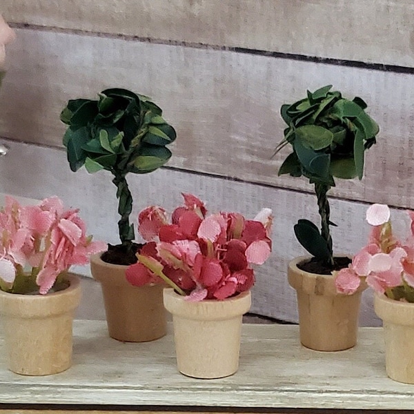Dollhouse Miniature Spring FlowerPot