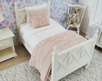 Miniature Dollhouse Pale Pink Cable Knit Throw Blanket and Pillow Set