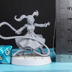 Sally whipcracker - 3D Printed Miniature - Fantasy Miniature - Tabletop Miniature - D&D - RN Estudio  DnD