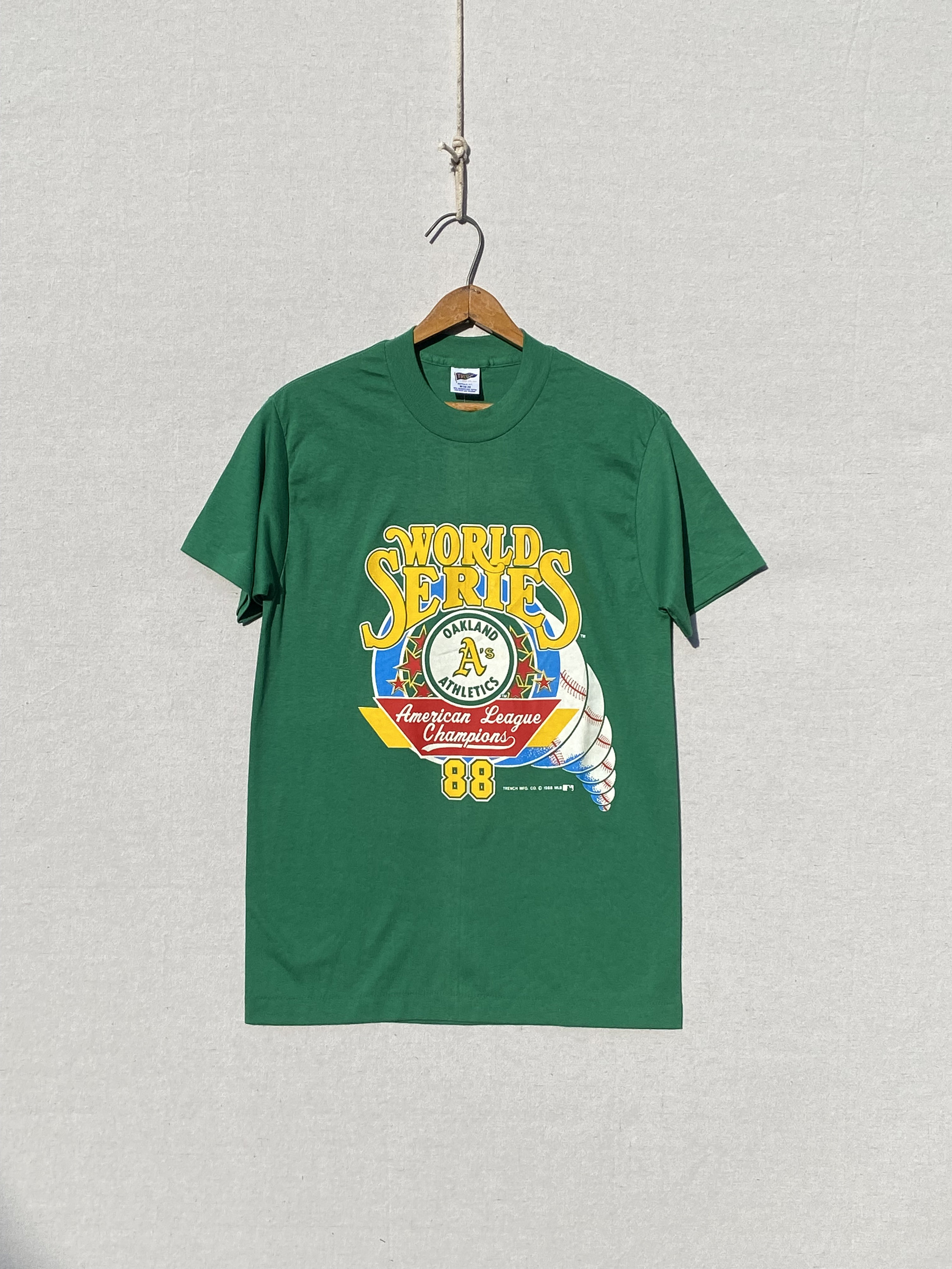 Oakland Athletics Throwback Kelly Green 1971 Vintage Logo Slim Fit Shirt  New tag