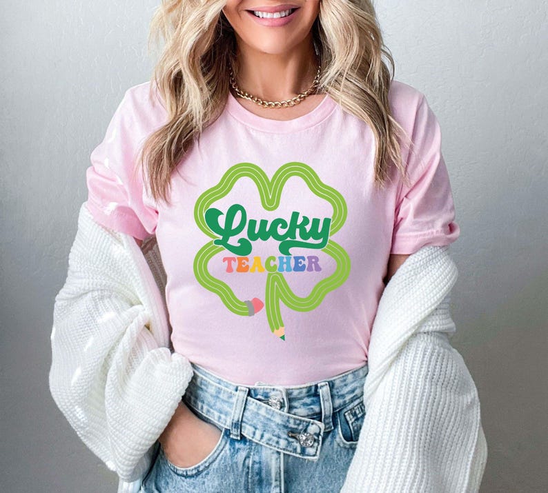 Camiseta Lucky Teacher Camiseta para profesor del Día de San Patricio Camiseta con trébol para profesor Regalo irlandés para profesor Atuendo para el Día de San Patricio Regalo Lucky Teacher imagen 2