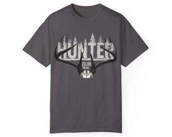 Camiseta vintage com estampa de caça ao veado, desenho à mão de cena da natureza, presente para amantes da natureza, camiseta para apreciadores da vida selvagem, camiseta retrô de caça ao veado.