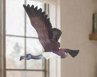 天然木のおもちゃ、木製のカラスのモビール、鳥のモビール、手作りの