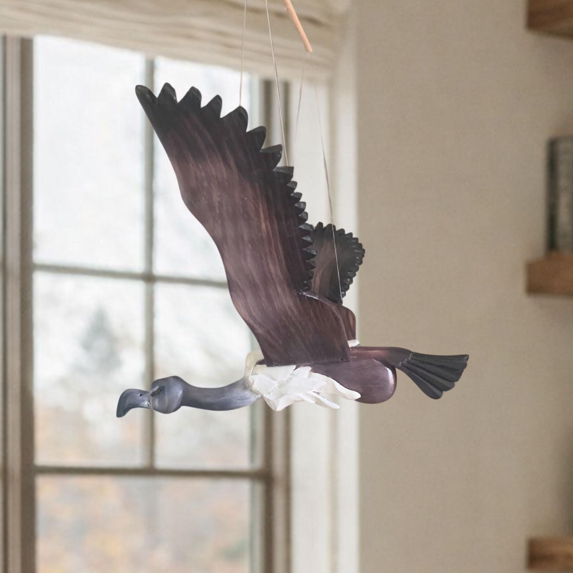 木製ハゲワシのモビール、飛ぶ鳥の彫刻、動く鳥の彫刻、動く鳥の 