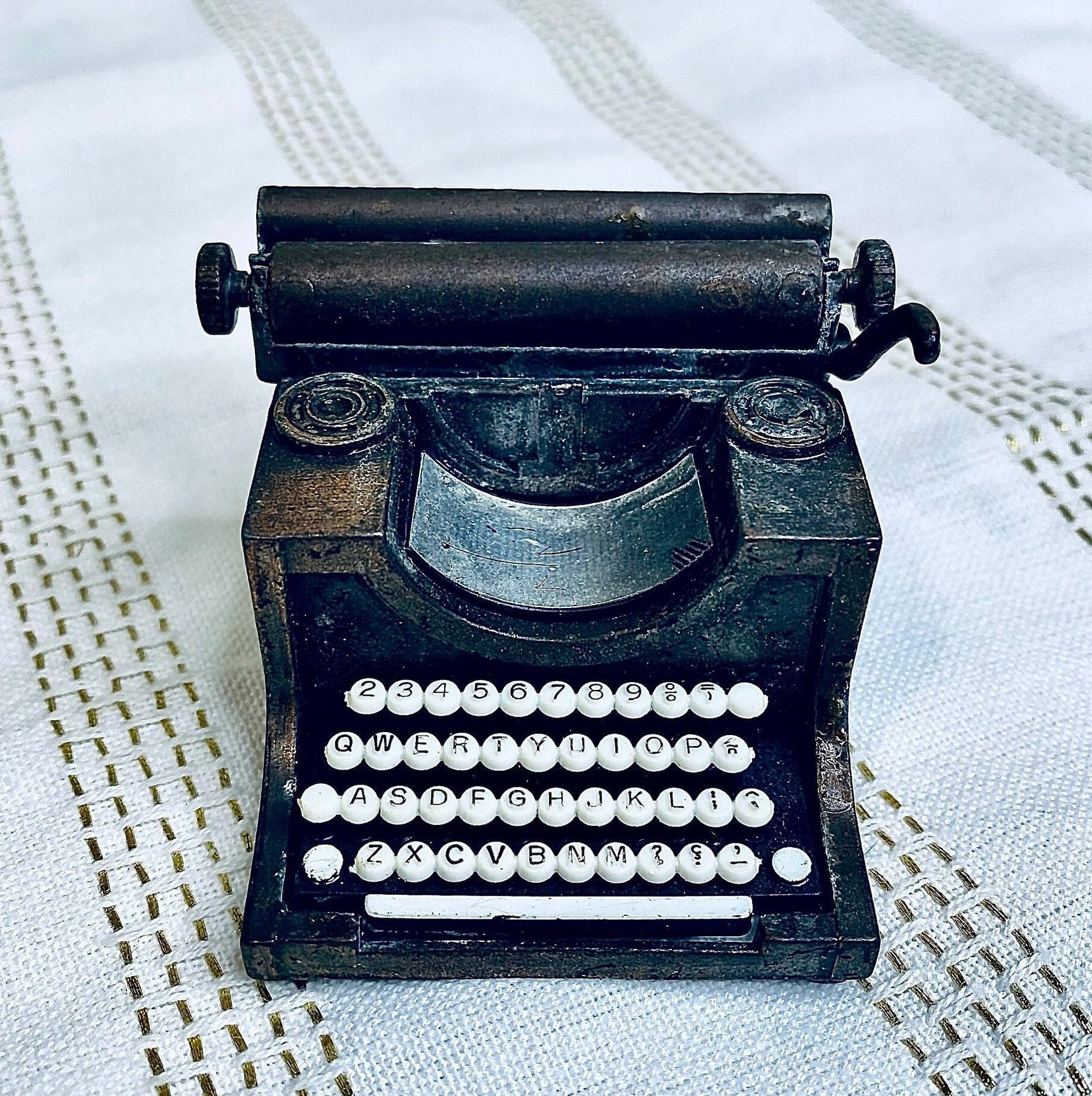 Vintage Die Cast Mini Typewriter Pencil Sharpener 