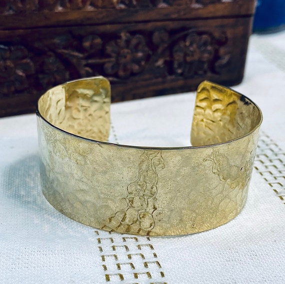 Vintage Hammered Metal Gold Color Cuff Bracelet Etsy