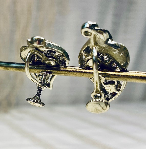 Vintage Gold Leaf Gemstone Earrings - image 4