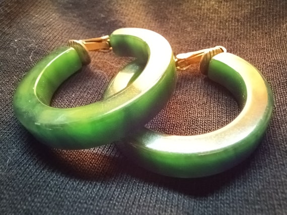 Vintage Deep Green Bakelite Earrings - image 1