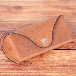 Custom Eyewear Case, Leather Glasses Case, Glasses Pouch, Glasses Case Soft, Reading Glasses Gase, Sunglasses Cover, Leather Gift for Him