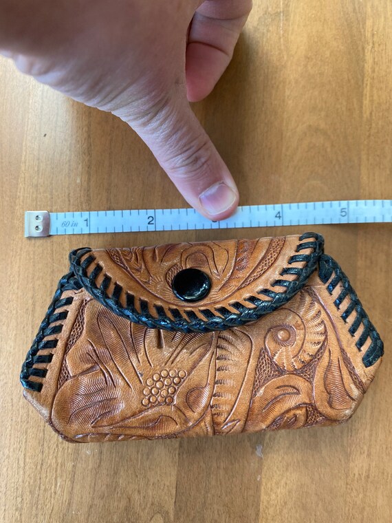 Vintage leather tooled coin case - image 2