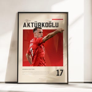 Póster Vibraciones retro de Kerem Aktürkoglu | Estrella del fútbol Benfica | Tamaños A3 y A4 | Marco negro opcional | Impresión fotográfica de alta calidad