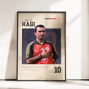 Póster Retro Vibes de Gheorghe Hagi | Leyenda del Galatasaray | Tamaños A3 y A4 | Marco negro opcional | Impresión fotográfica de alta calidad