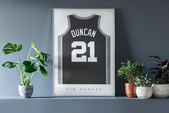 Tim Duncan Jersey Poster Spurs 98/99 Retro Artwork NBA 