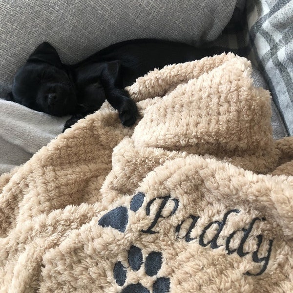 Personalised, embroidered dog/cat puppy/kitten/pet soft waffle blanket.