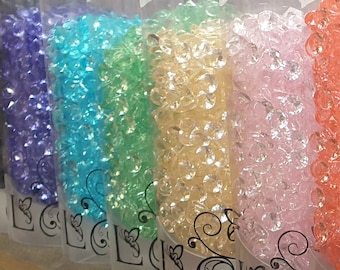 1cm Acrylic Faceted Diamond Shaped Scatter Gems for Centre Pieces Table Decorations, Craft or Artificial Flower Arrangements, Weddings