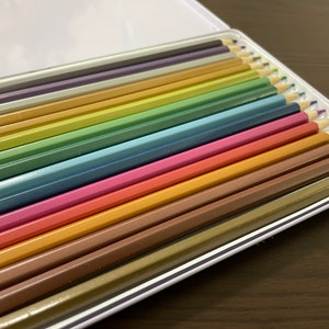 Colour Therapy 16 Metallic Colouring Pencils in a Tin. Ready Sharpened Pencil Crayons. Back to School, Home Arts & Crafts, University
