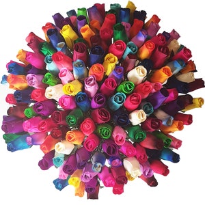 50 x Holzrosen Einzelstamm Hölzerne Rosenknospen Viele Farben Wählen Sie Ihre Farben. Lose einzelne Rosen zum Basteln, Wohndekor, Erstellen von Blumensträußen