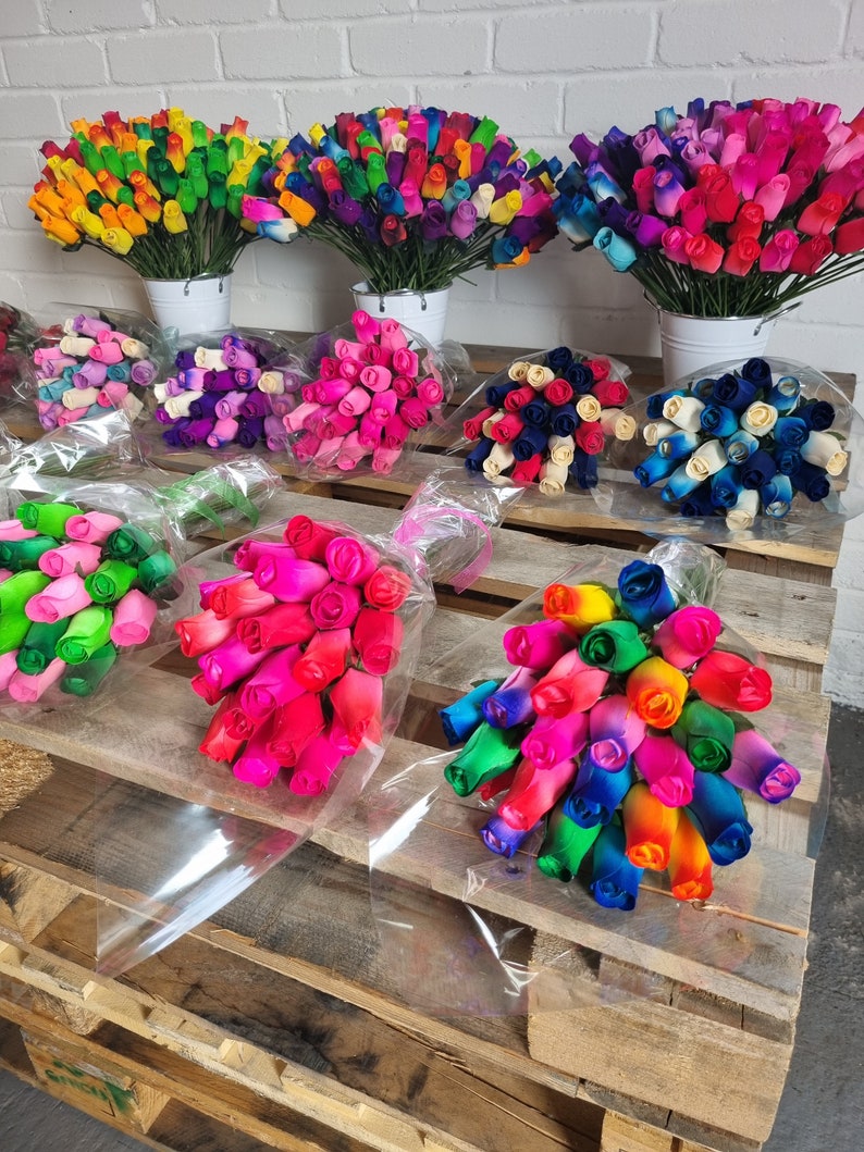 100 x rosas de madera de un solo tallo capullos de rosa de madera elija entre muchos colores rosas individuales sueltas: artesanía, decoración del hogar, creación de ramos, día de la madre imagen 5