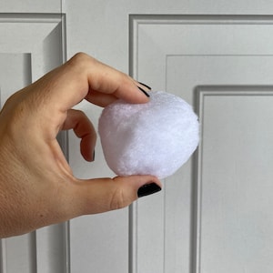 5-10 Indoor Fake Artificial Snowballs 6cm Realistic Snow Crunch Christmas Display Xmas Fun Snow Ball Fight Clean No Mess Fun Snow Like Touch