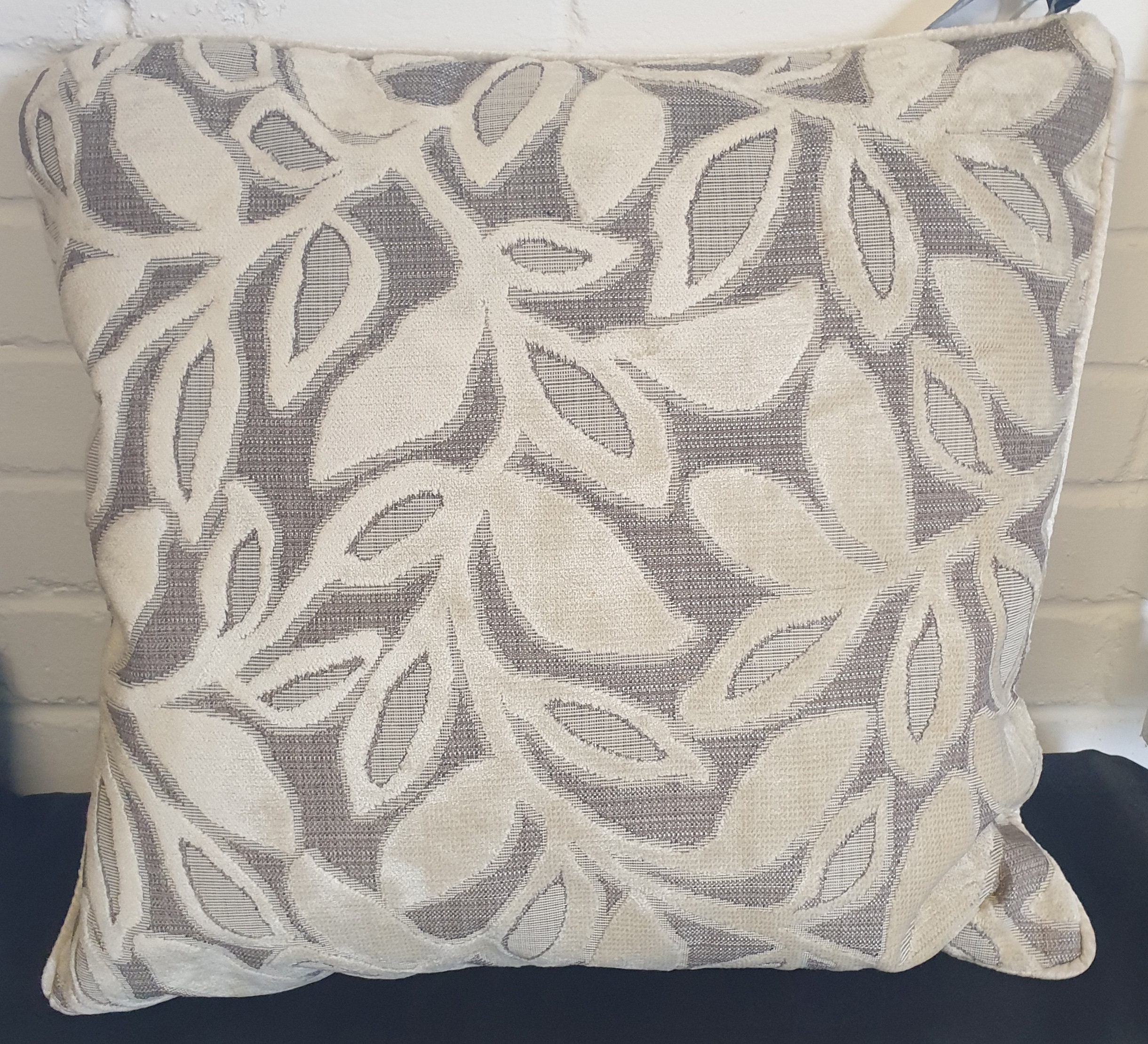 Extra large cheap cream cushions