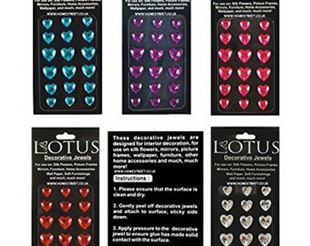 Självhäftande kärlekshjärta diamanter i akryl, 18-pack i olika storlekar (10 mm - 15 mm). Välj mellan blågrön, rosa, lila, röd eller klar.
