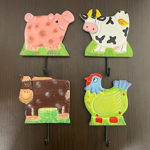 Farmyard Hooks Cow Pig Horse Chicken Bright Kids Nursery Bedroom Wall Hooks Coathook Animal Theme Pegs Coats Bags Home Décor Storage