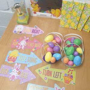 Complete Easter Egg Hunt Set, Includes Glitter Eggs, Mini Baskets, Trail Arrows & Blackboard Stickers, Gift Bags and Trophy for the Winner