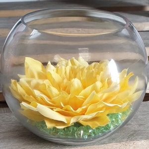 15cm Clear Fishbowl Bubble Vase with Yellow Gerbera Flower Head and Diamond Scatter Acrylic Crystals Table Decoration or Floral Arrangement