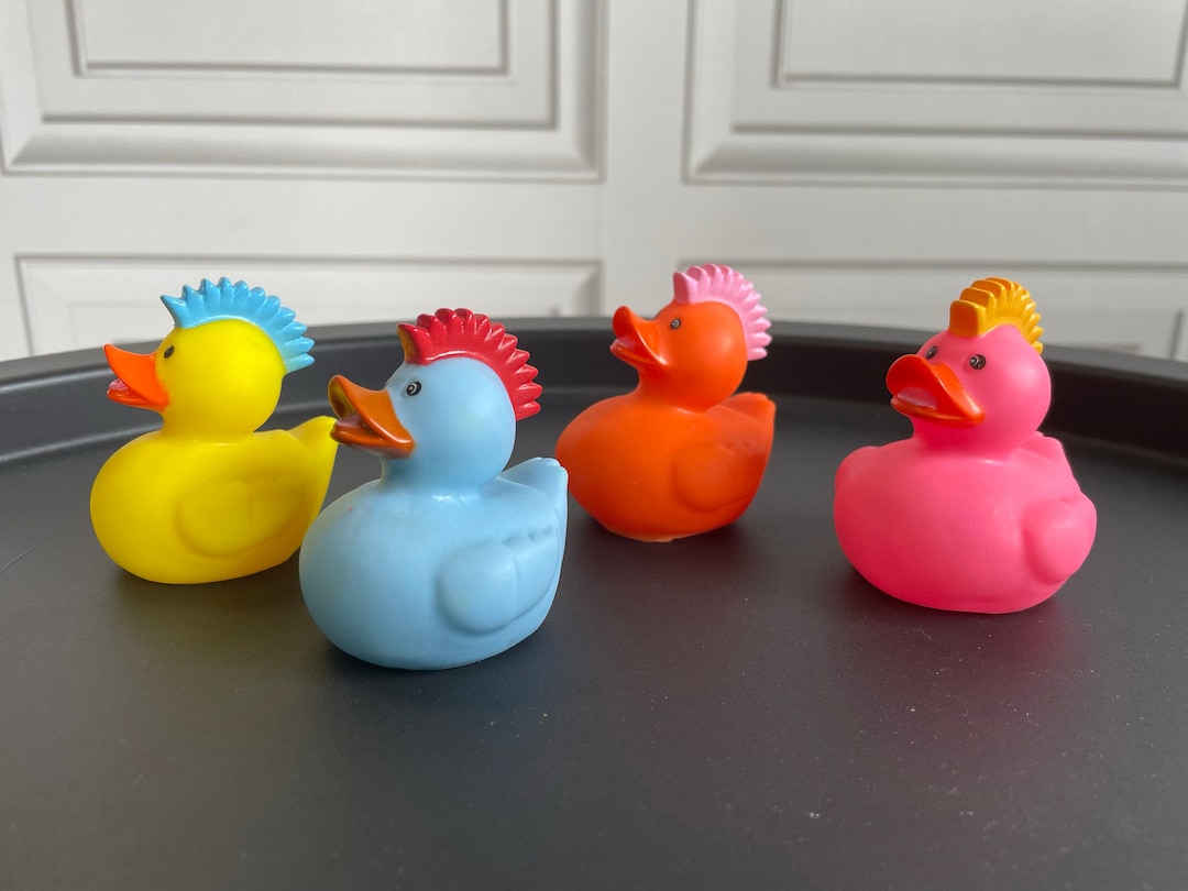 Amazon.co.jp: Soccer Rubber Duck Germany | Bathduck |ゴム製